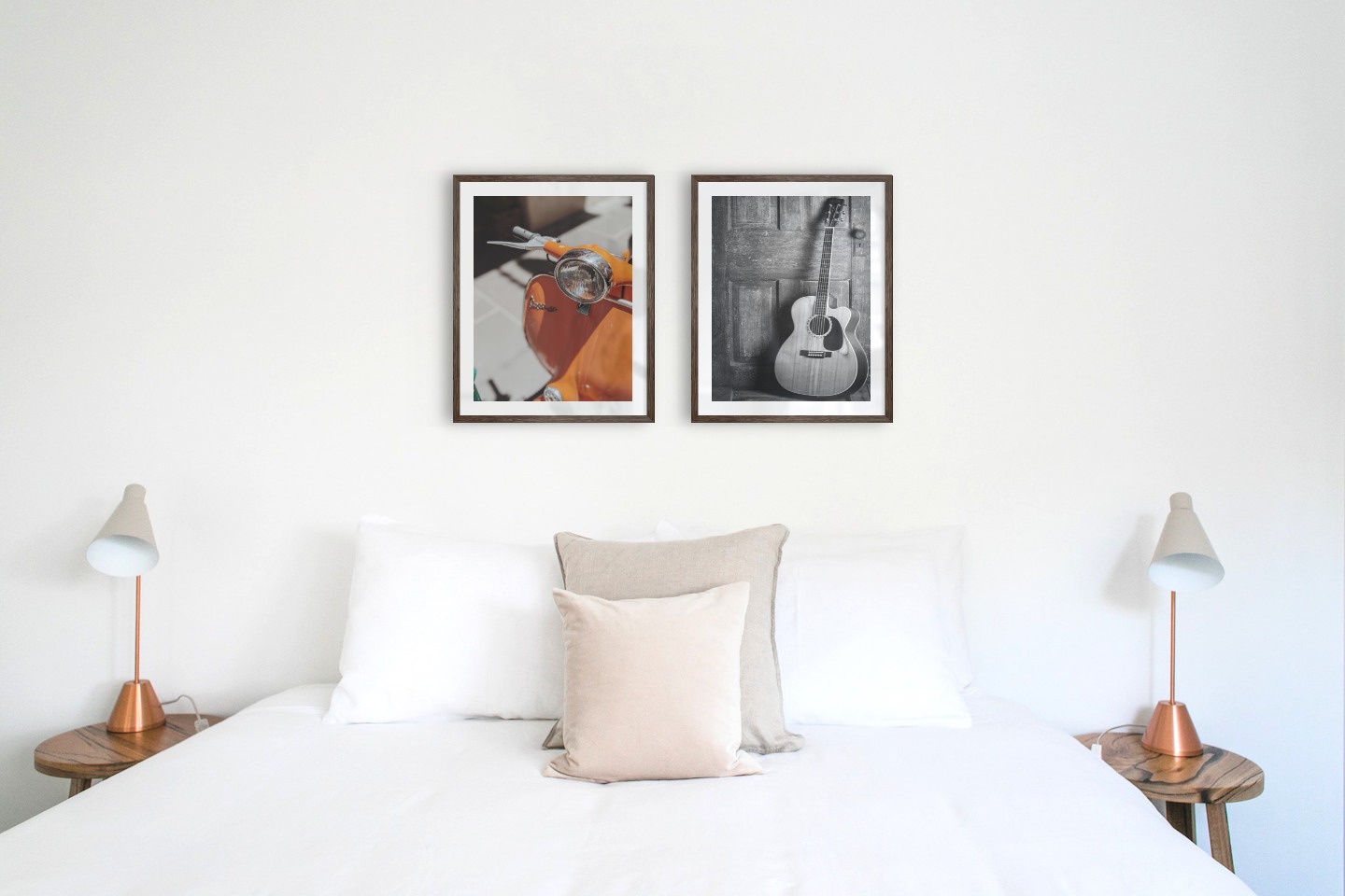 Gallery wall with picture frames in dark wood in sizes 40x50 with prints "Orange vespa" and "Guitar"