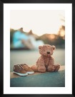 Gallery wall with picture frame in black in size 30x40 with print "Teddy bear on the street"