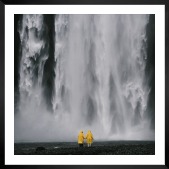 Gallery wall with picture frame in black in size 50x50 with print "Waterfall with people"