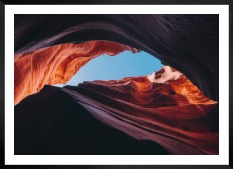 Gallery wall with picture frame in black in size 50x70 with print "Red rock formations"