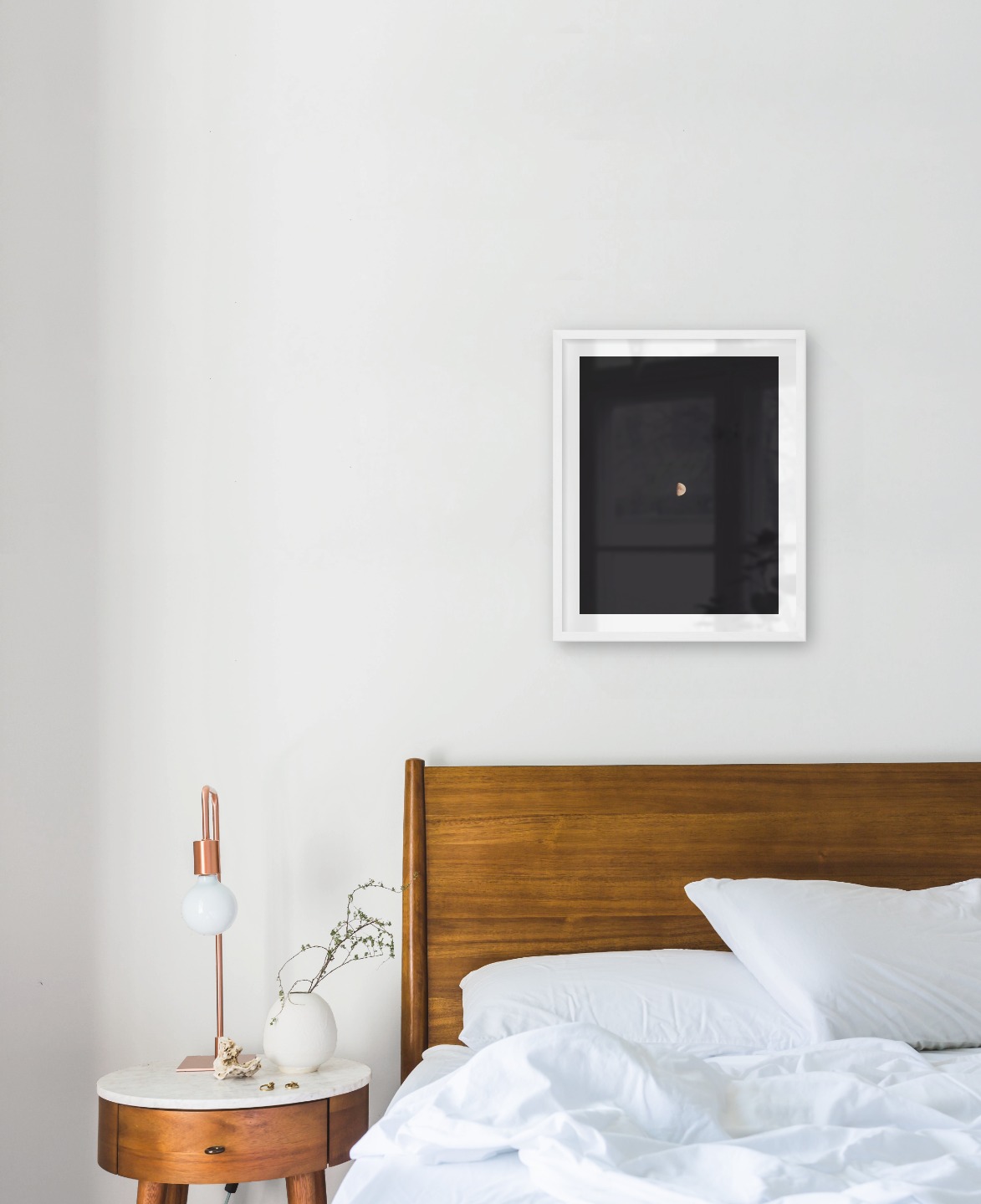 Gallery wall with picture frame in white in size 40x50 with print "The moon"